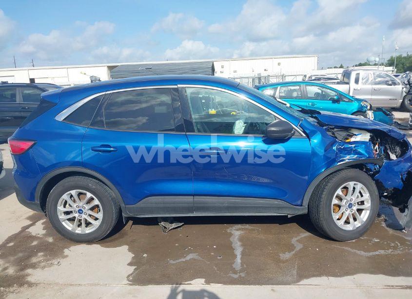 Photo 13 of 2022 Ford Escape SE HYBRID (VIN 1FMCU9BZ9NUA39229)