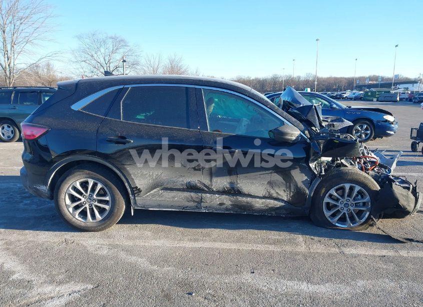 Photo 13 of 2022 Ford Escape SE HYBRID (VIN 1FMCU9BZ9NUA65149)