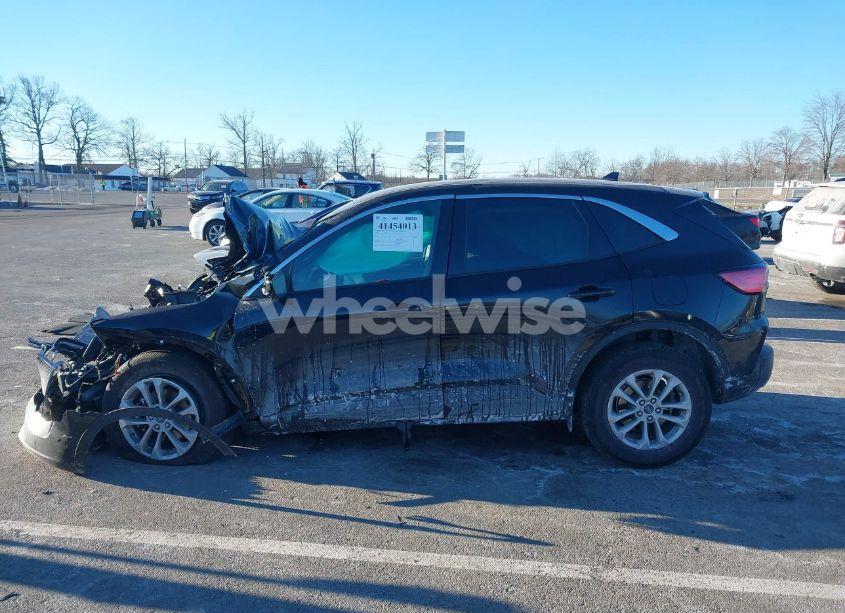 Photo 14 of 2022 Ford Escape SE HYBRID (VIN 1FMCU9BZ9NUA65149)