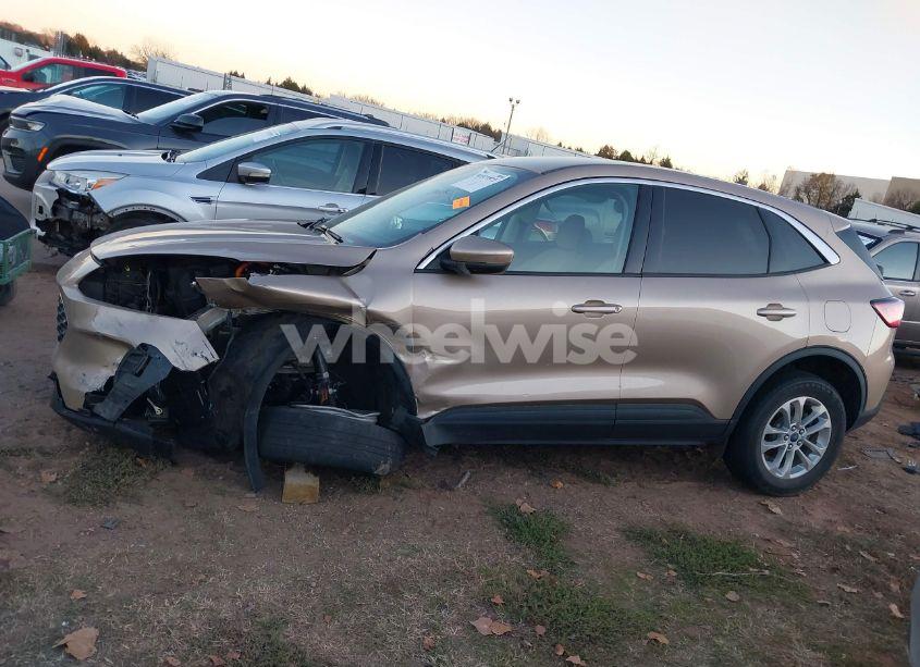 Photo 15 of 2021 Ford Escape SE HYBRID (VIN 1FMCU9BZXMUA53008)