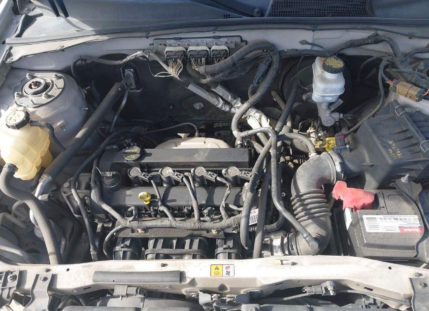 Photo 10 of 2010 Ford Escape XLS (VIN 1FMCU9C70AKA29935)