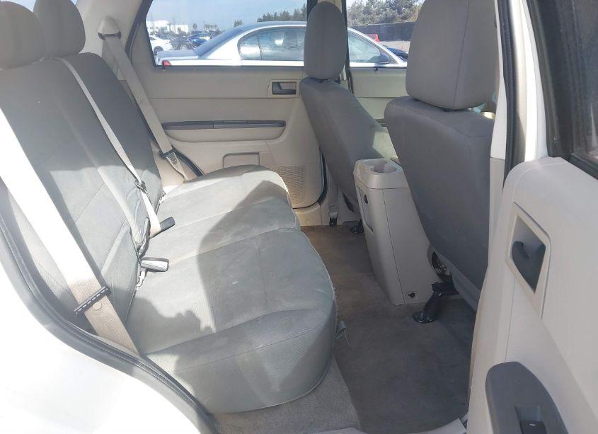 Photo 8 of 2010 Ford Escape XLS (VIN 1FMCU9C70AKA29935)