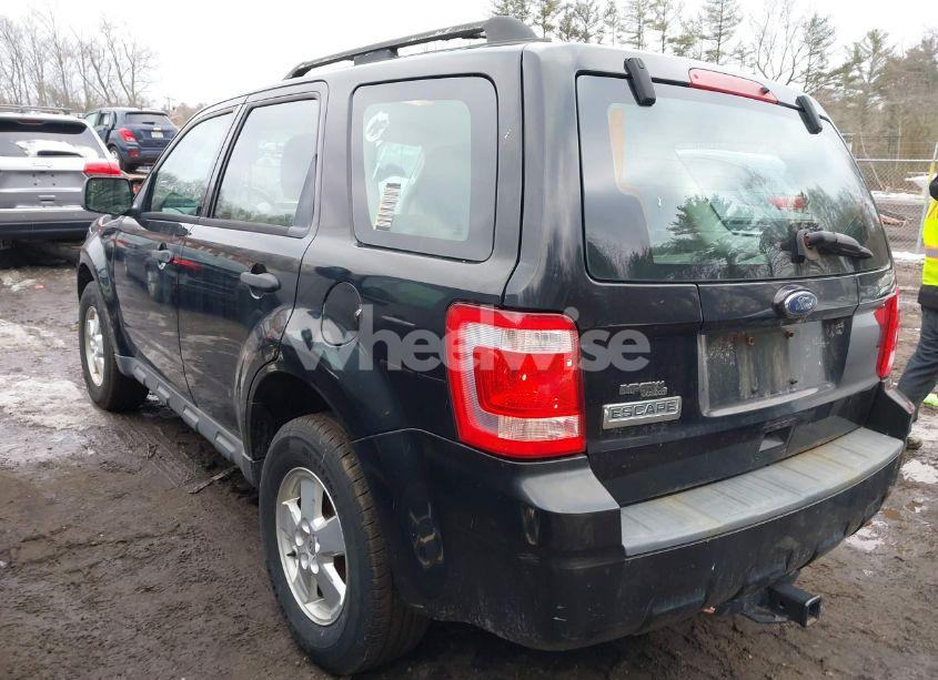 Photo 3 of 2010 Ford Escape XLS (VIN 1FMCU9C70AKC65324)