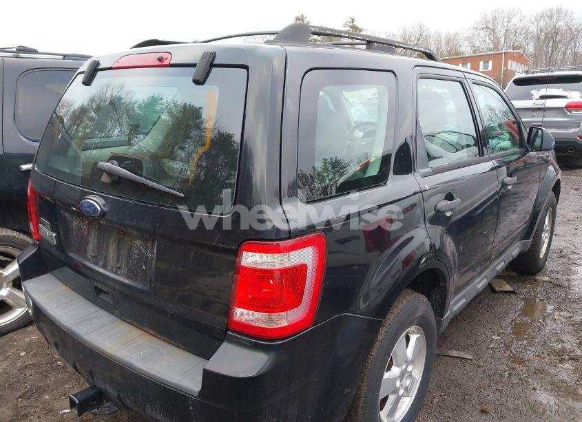 Photo 4 of 2010 Ford Escape XLS (VIN 1FMCU9C70AKC65324)