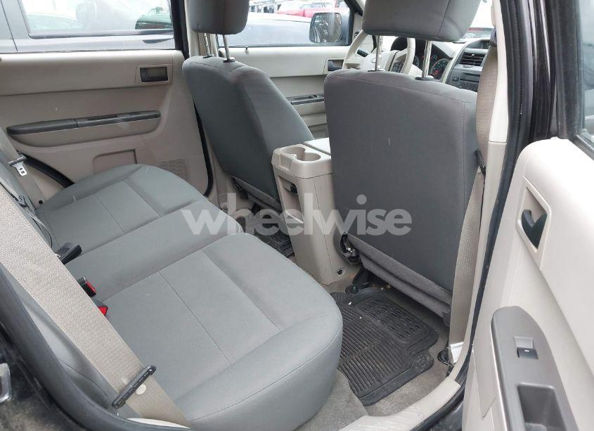 Photo 8 of 2010 Ford Escape XLS (VIN 1FMCU9C70AKC65324)