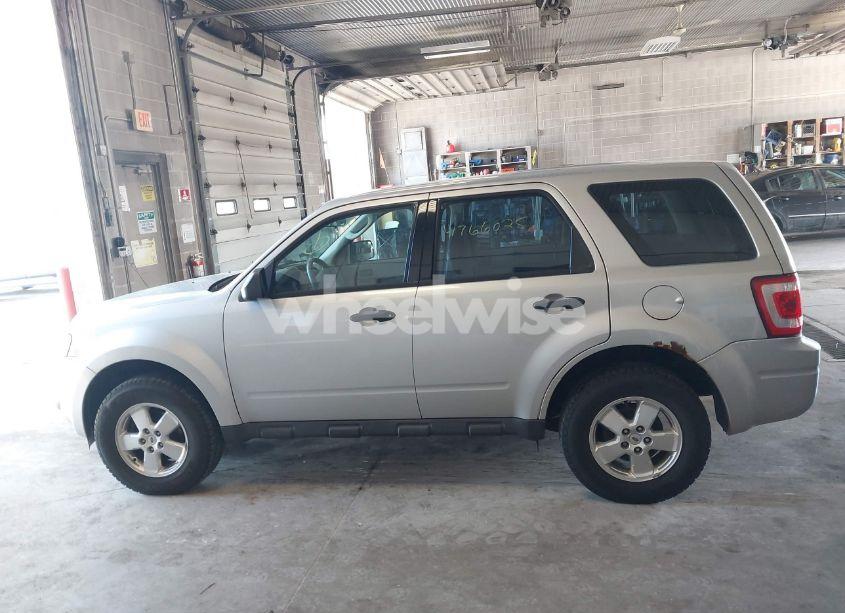 Photo 14 of 2012 Ford Escape XLS (VIN 1FMCU9C70CKB93771)