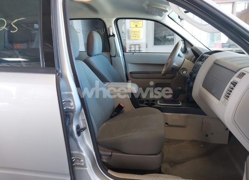 Photo 5 of 2012 Ford Escape XLS (VIN 1FMCU9C70CKB93771)