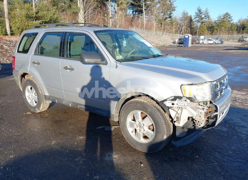 2012 Ford Escape XLS (VIN 1FMCU9C73CKA59515) main photo