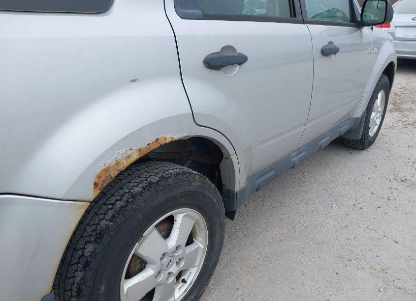 Photo 6 of 2012 Ford Escape XLS (VIN 1FMCU9C73CKB33192)