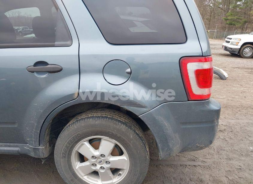 Photo 13 of 2012 Ford Escape XLS (VIN 1FMCU9C75CKB82796)