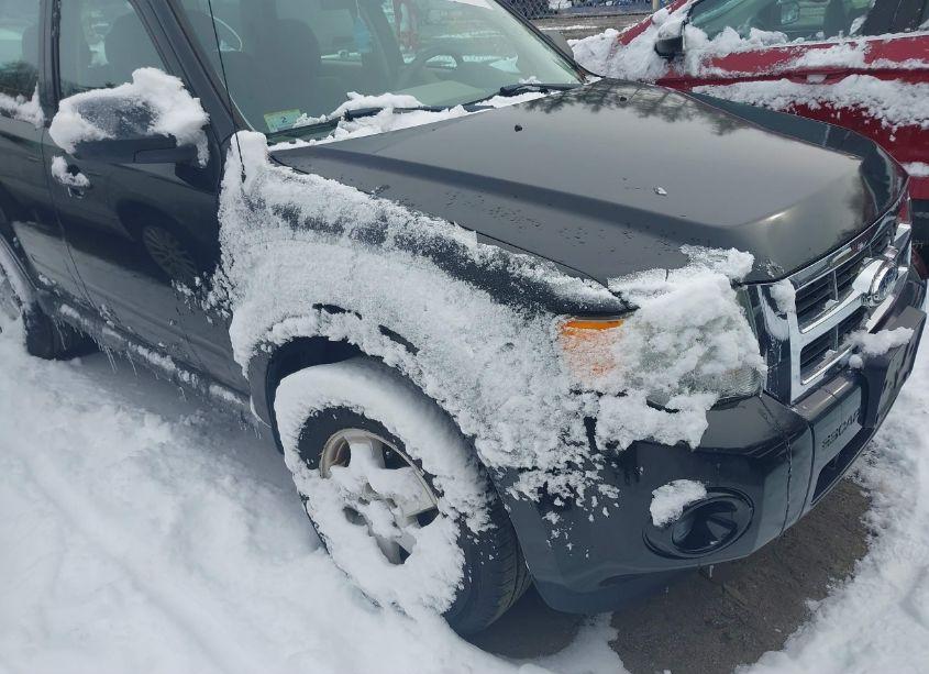 2011 Ford Escape XLS (VIN 1FMCU9C77BKB17088) main photo