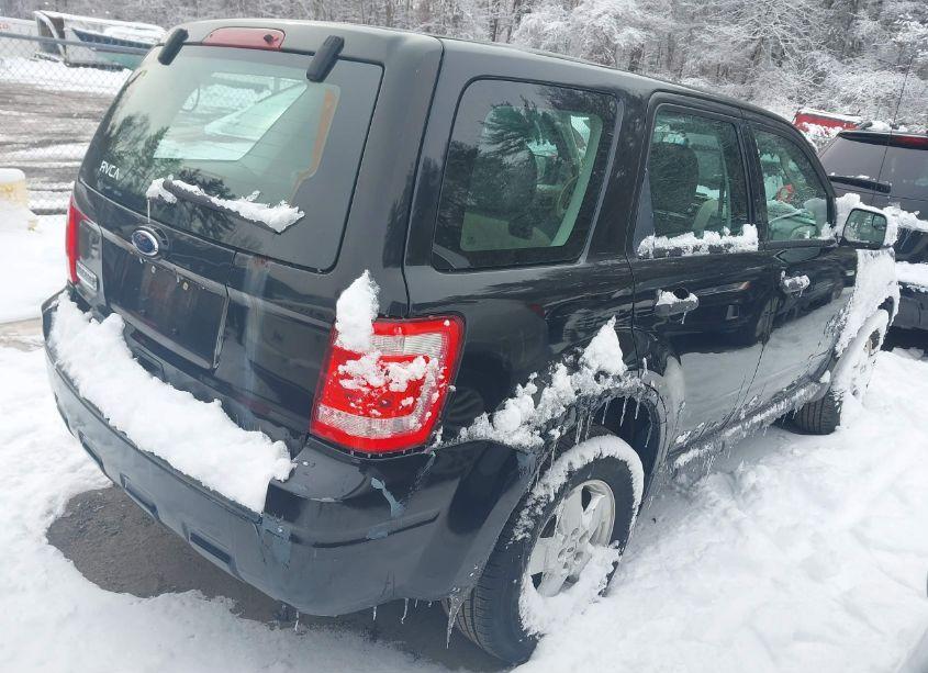 Photo 4 of 2011 Ford Escape XLS (VIN 1FMCU9C77BKB17088)