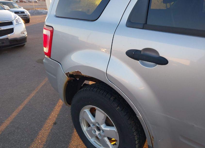 Photo 6 of 2010 Ford Escape XLS (VIN 1FMCU9C78AKC90696)