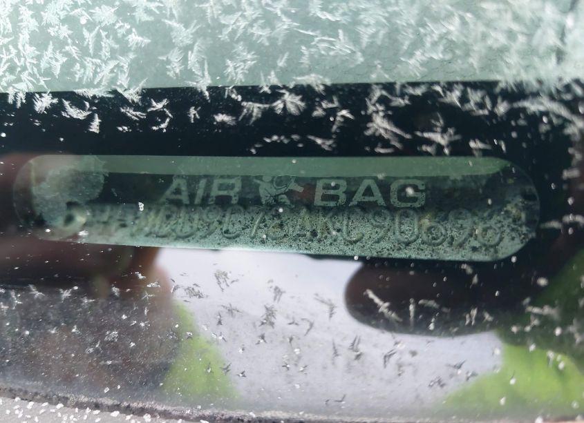 Photo 9 of 2010 Ford Escape XLS (VIN 1FMCU9C78AKC90696)