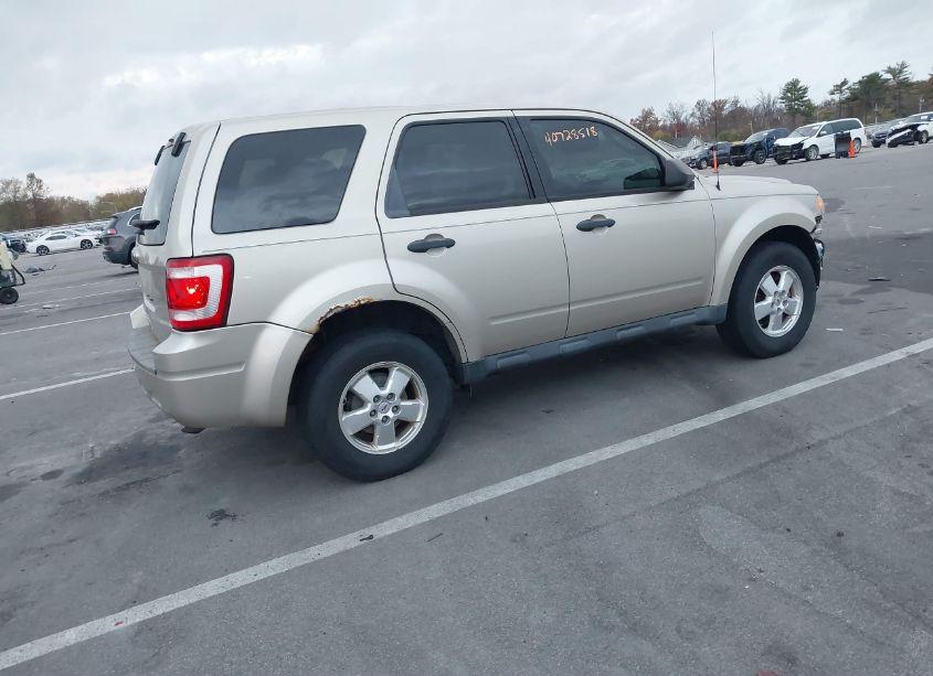 Photo 4 of 2011 Ford Escape XLS (VIN 1FMCU9C78BKA87874)