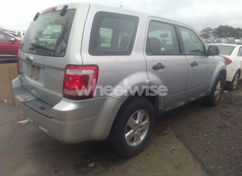 Photo 4 of 2011 Ford Escape XLS (VIN 1FMCU9C78BKB36913)