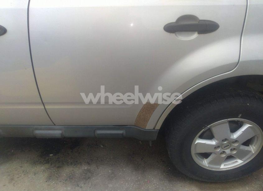 Photo 6 of 2011 Ford Escape XLS (VIN 1FMCU9C78BKB36913)