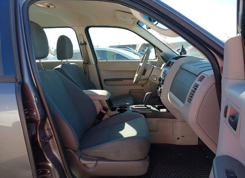 Photo 5 of 2011 Ford Escape XLS (VIN 1FMCU9C78BKC64908)