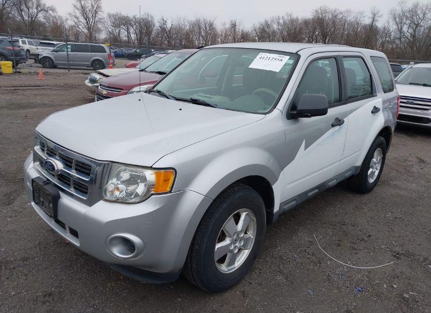 Photo 2 of 2011 Ford Escape XLS (VIN 1FMCU9C79BKA60991)