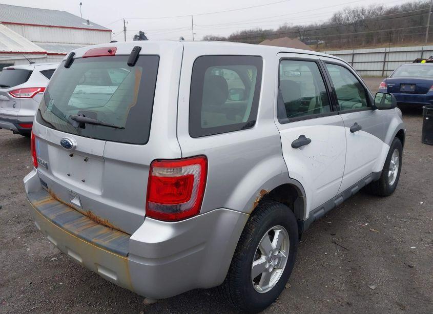 Photo 4 of 2011 Ford Escape XLS (VIN 1FMCU9C79BKA60991)