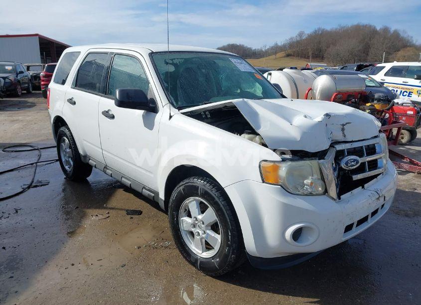 2012 Ford Escape XLS (VIN 1FMCU9C79CKA36255) main photo