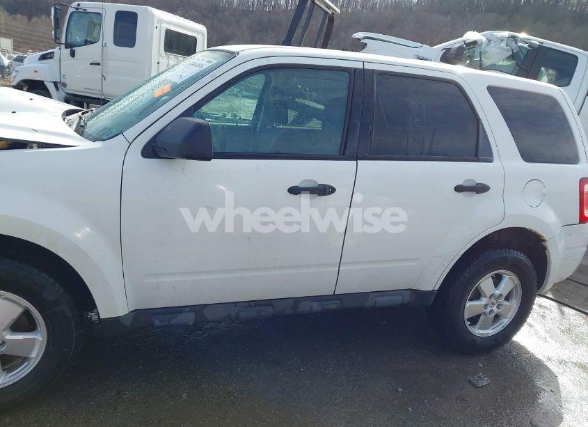 Photo 14 of 2012 Ford Escape XLS (VIN 1FMCU9C79CKA36255)