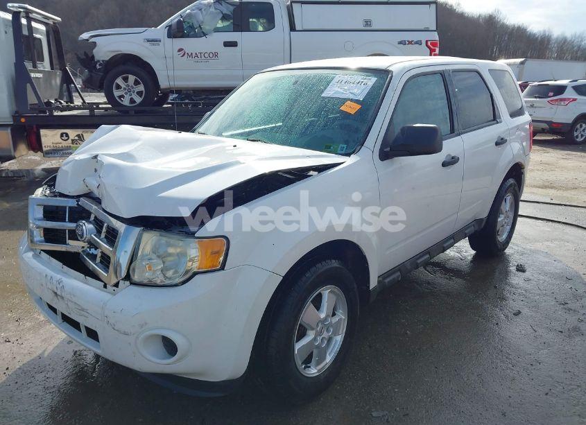 Photo 2 of 2012 Ford Escape XLS (VIN 1FMCU9C79CKA36255)