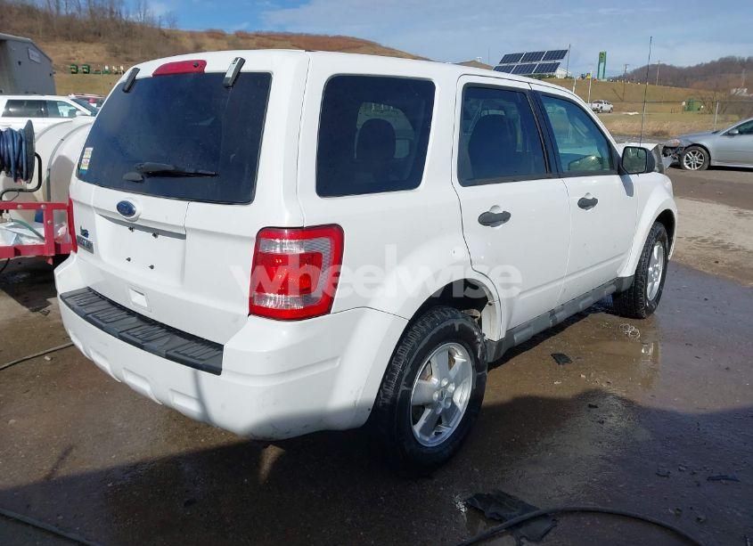 Photo 4 of 2012 Ford Escape XLS (VIN 1FMCU9C79CKA36255)