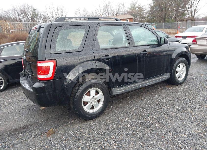 Photo 4 of 2010 Ford Escape XLS (VIN 1FMCU9C7XAKC77576)