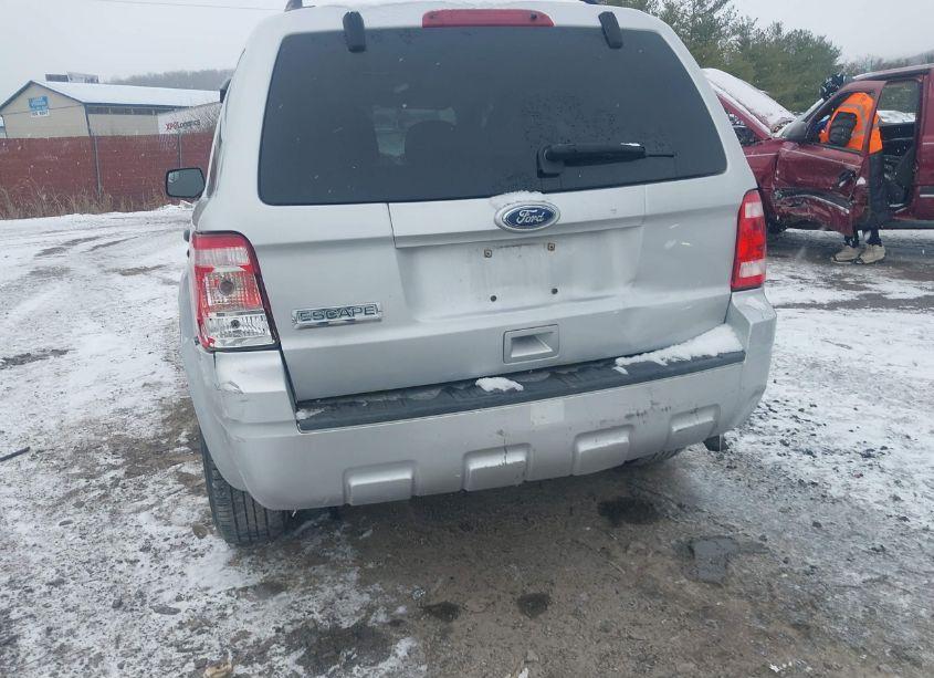 Photo 6 of 2010 Ford Escape XLS (VIN 1FMCU9C7XAKD34651)