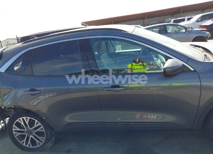 Photo 14 of 2021 Ford Escape SEL HYBRID (VIN 1FMCU9CZ0MUA90602)