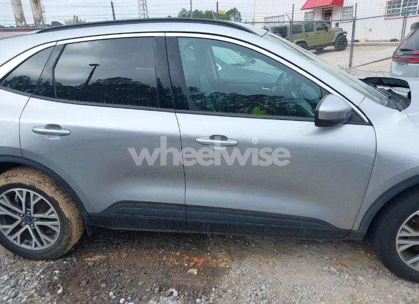 Photo 13 of 2021 Ford Escape SEL HYBRID (VIN 1FMCU9CZ1MUA51842)