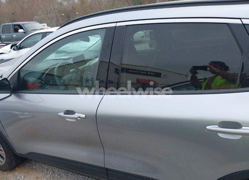 Photo 14 of 2021 Ford Escape SEL HYBRID (VIN 1FMCU9CZ1MUA51842)