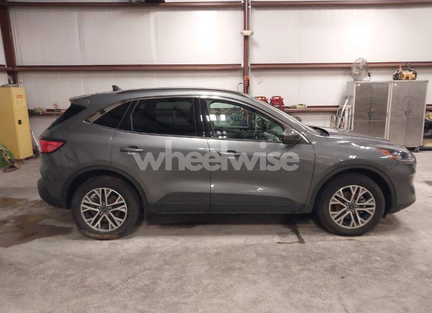 Photo 13 of 2021 Ford Escape SEL HYBRID (VIN 1FMCU9CZ2MUA90567)