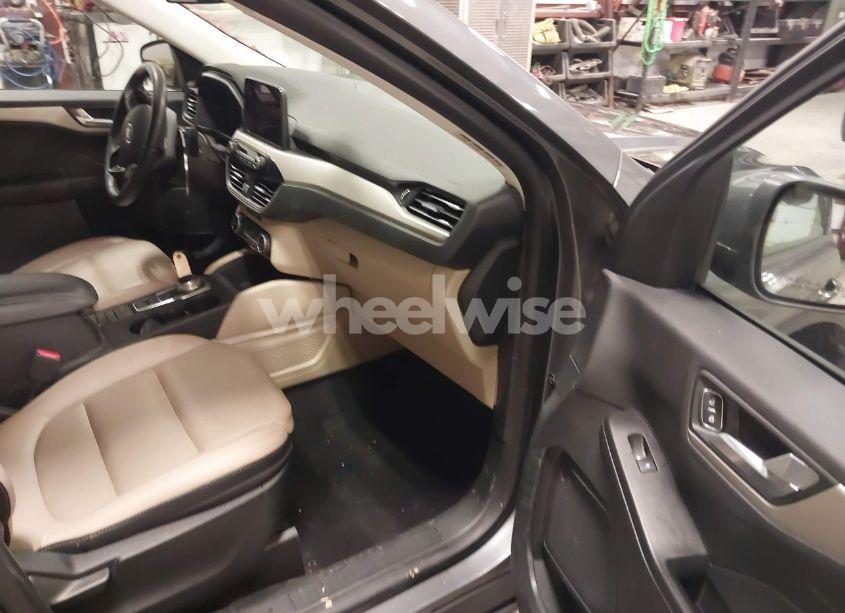 Photo 5 of 2021 Ford Escape SEL HYBRID (VIN 1FMCU9CZ2MUA90567)