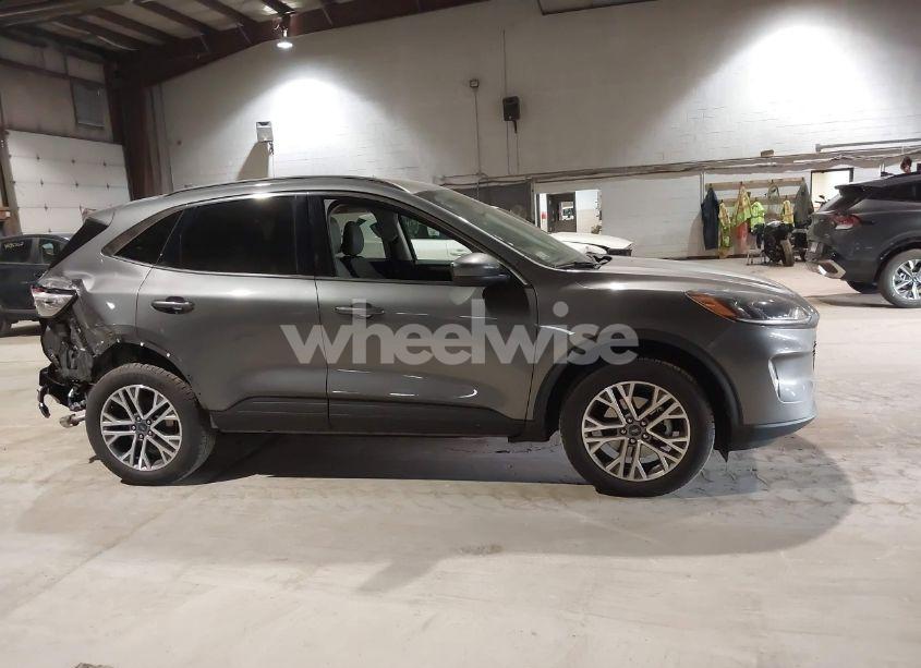 Photo 13 of 2021 Ford Escape SEL HYBRID (VIN 1FMCU9CZ7MUA90337)