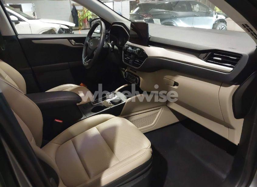 Photo 5 of 2021 Ford Escape SEL HYBRID (VIN 1FMCU9CZ7MUA90337)