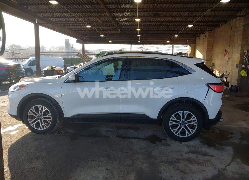 Photo 14 of 2021 Ford Escape SEL HYBRID (VIN 1FMCU9CZ9MUA06955)