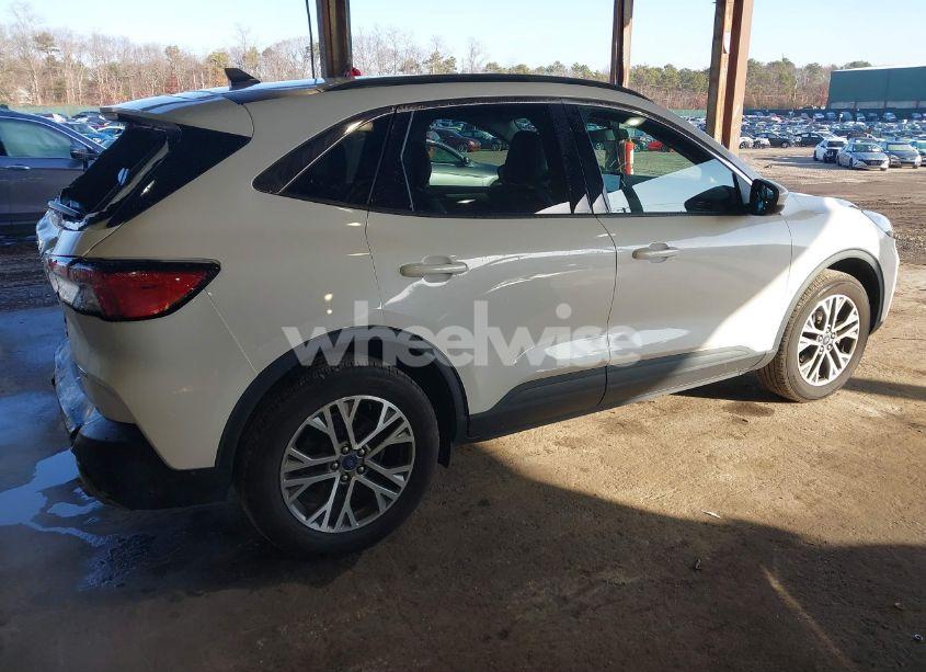 Photo 4 of 2021 Ford Escape SEL HYBRID (VIN 1FMCU9CZ9MUA06955)