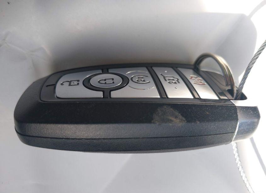 Photo 11 of 2022 Ford Escape SEL HYBRID (VIN 1FMCU9CZXNUA97798)