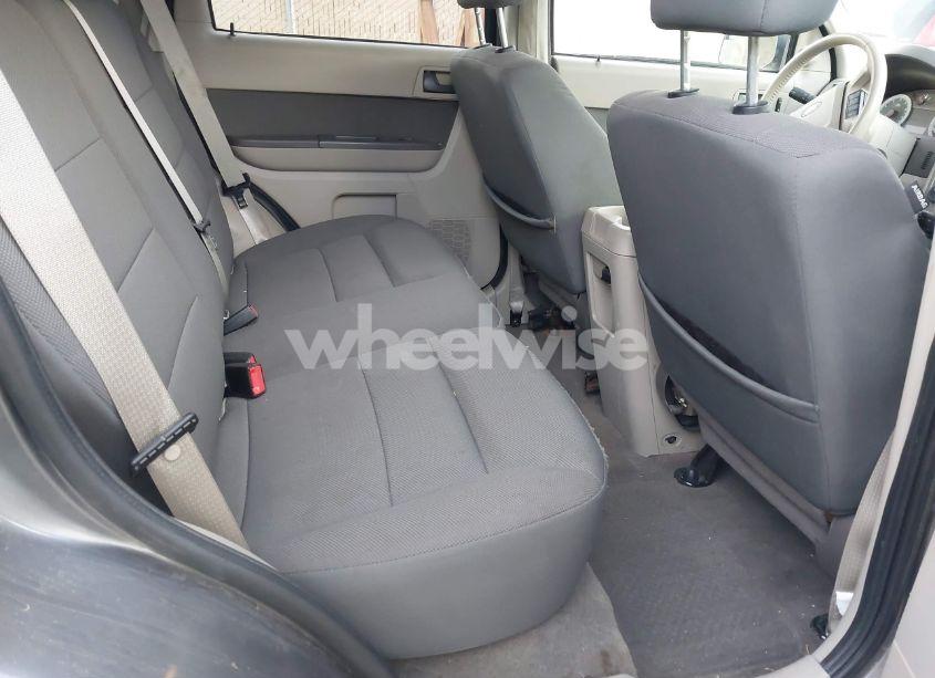 Photo 8 of 2010 Ford Escape XLT (VIN 1FMCU9D70AKB02946)