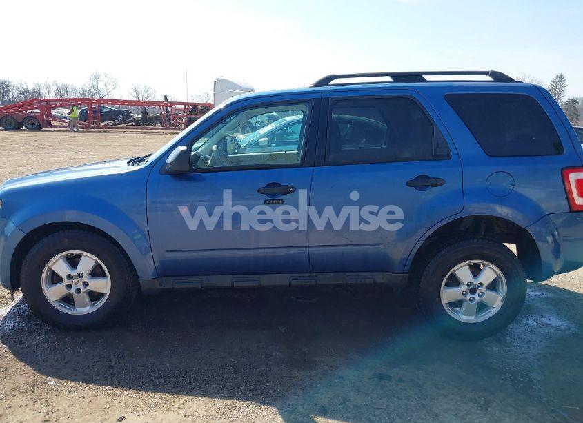 Photo 14 of 2010 Ford Escape XLT (VIN 1FMCU9D70AKC24867)