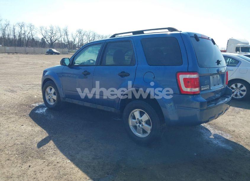 Photo 3 of 2010 Ford Escape XLT (VIN 1FMCU9D70AKC24867)