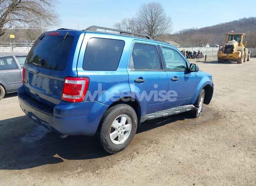 Photo 4 of 2010 Ford Escape XLT (VIN 1FMCU9D70AKC24867)
