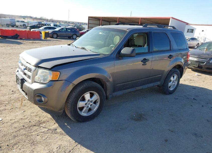 Photo 2 of 2010 Ford Escape XLT (VIN 1FMCU9D70AKC78783)