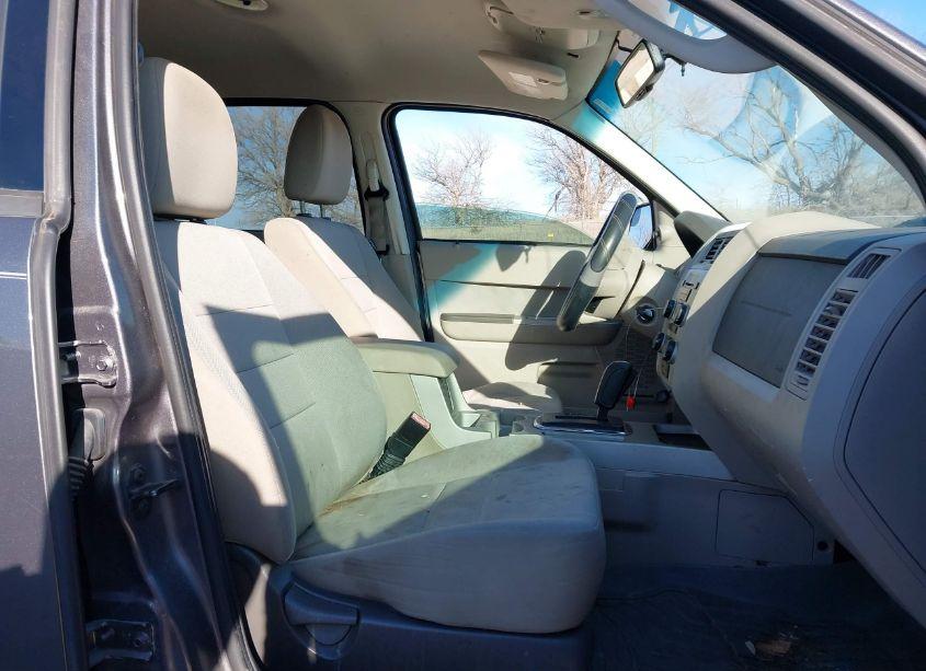 Photo 5 of 2010 Ford Escape XLT (VIN 1FMCU9D70AKC78783)