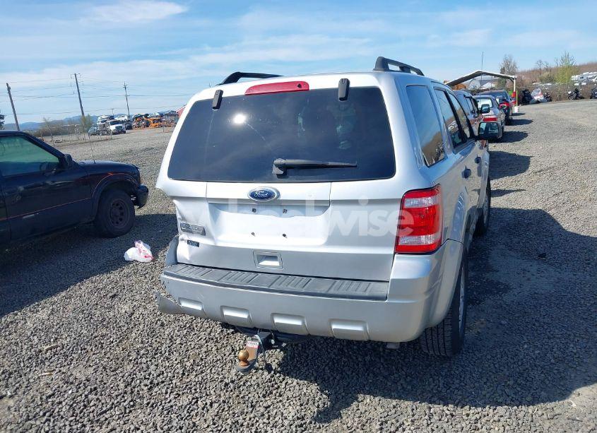 Photo 16 of 2010 Ford Escape XLT (VIN 1FMCU9D70AKD46774)