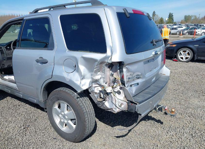 Photo 6 of 2010 Ford Escape XLT (VIN 1FMCU9D70AKD46774)