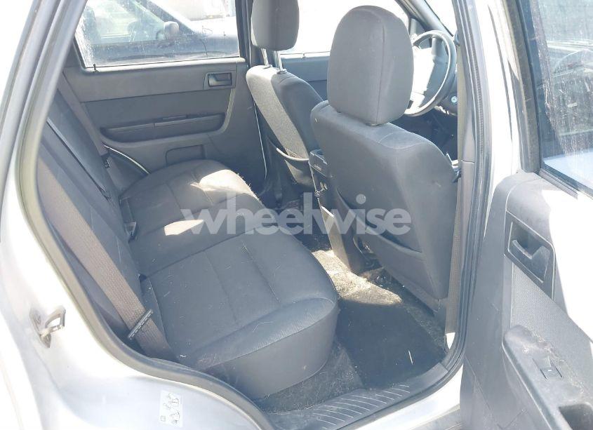 Photo 8 of 2010 Ford Escape XLT (VIN 1FMCU9D70AKD46774)