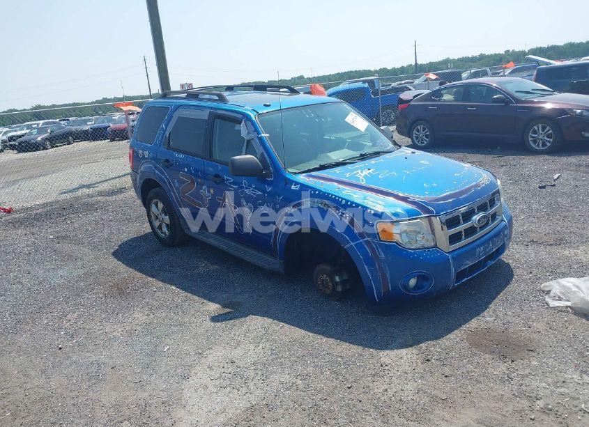 2011 Ford Escape XLT (VIN 1FMCU9D70BKA12908) main photo